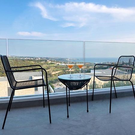 Golden Shore Paphos Exterior photo