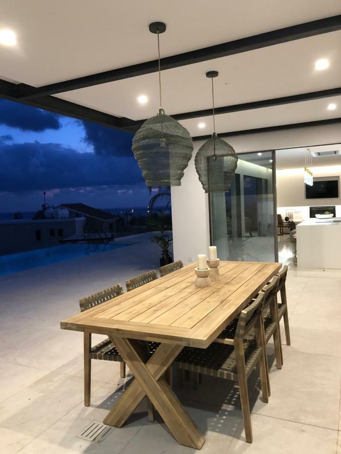 Golden Shore Paphos Exterior photo